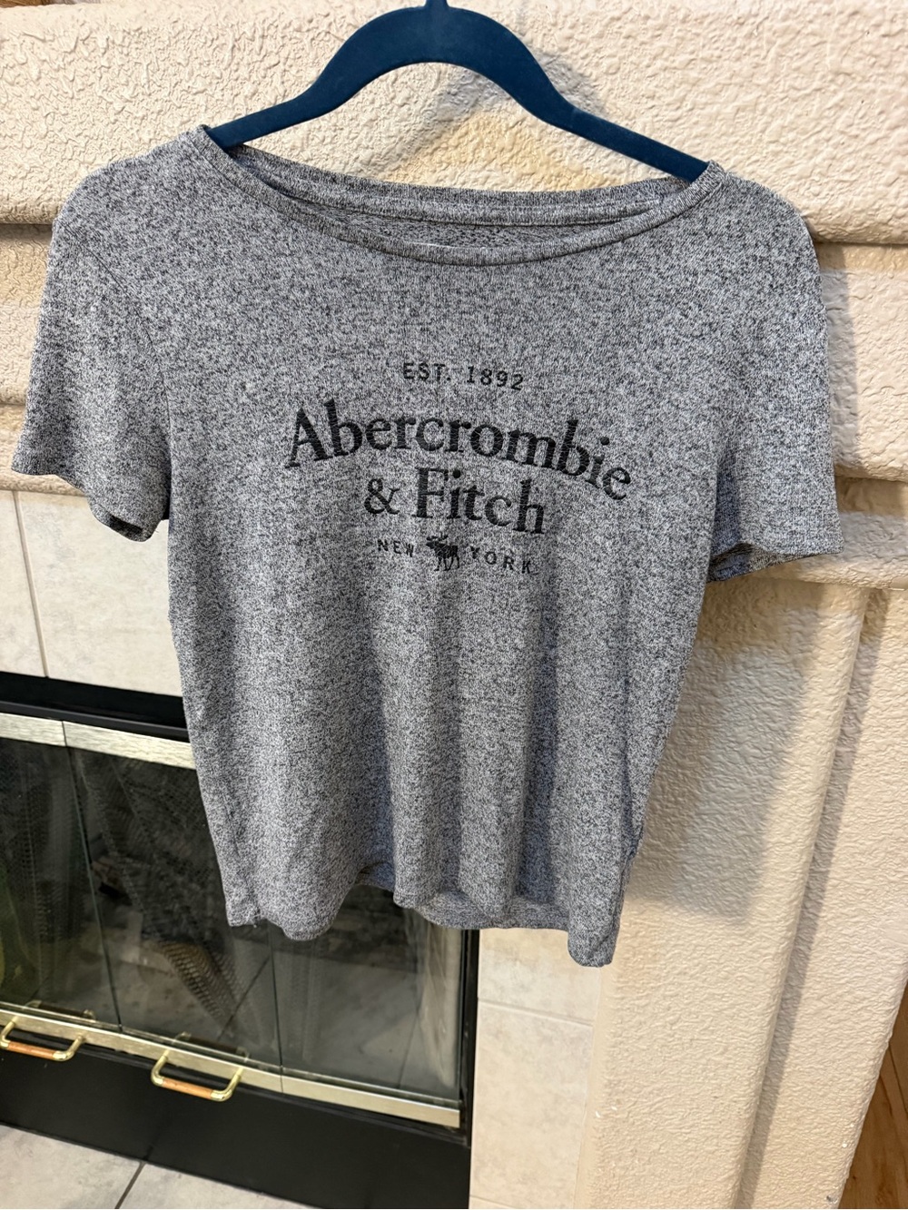 Abercrombie & Fitch Gray Logo Short Sleeve Tee